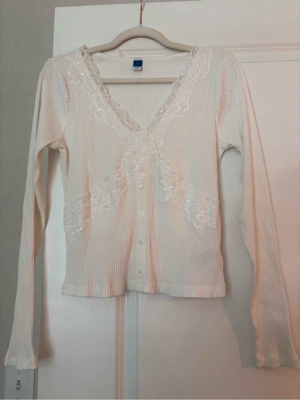Old Navy Ivory Ribbed Tee with Navy Tag